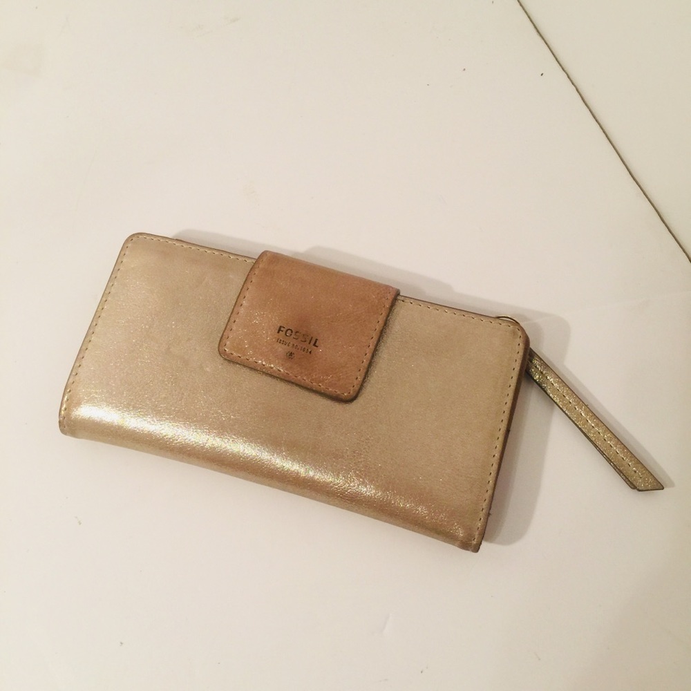 Fossil Glittery Tan Leather Wallet.